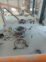 Replacing wear parts for Liming crusher during maintenance
